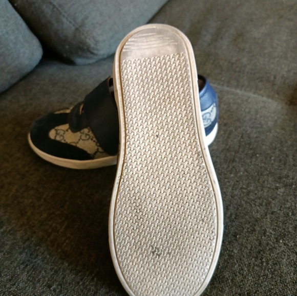 Shoes - Picture 4 of 6